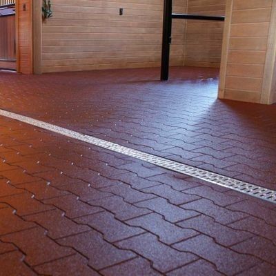 İyi fiyat Köpek Kemik Şekli Kilitli Kauçuk Paspaslar SBR Kauçuk Granül Malzemesi çevrimiçi