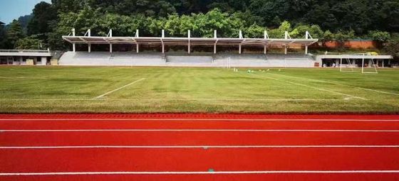 İyi fiyat 8 metre genişliğinde düşük bakım ve soluma direnci olan atletik koşu pistleri çevrimiçi