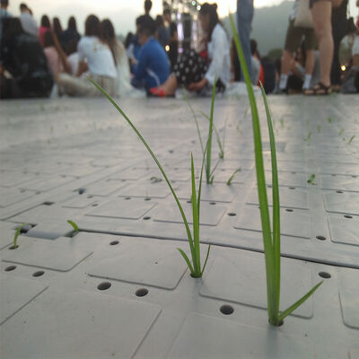 İyi fiyat Hava koşullarına karşı dayanıklı yüksek etkili taşınabilir PP yer döşemi, 5 ton/metrekare yük kapasitesi ve kilitleme tasarımı çevrimiçi