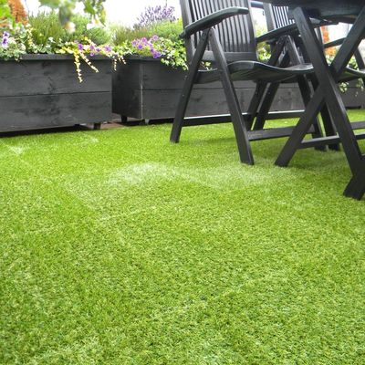 İyi fiyat Çatı Avlusu İçin Hareketli 30cm × 30cm Yapay Bahçe Sentetik Çim çevrimiçi