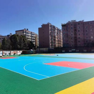 İyi fiyat Yüksek Etki 15mm Kalınlığı Altıgen Yüzey PP Plaklar Spor Zemini Bağlantılı Spor Zemini çevrimiçi