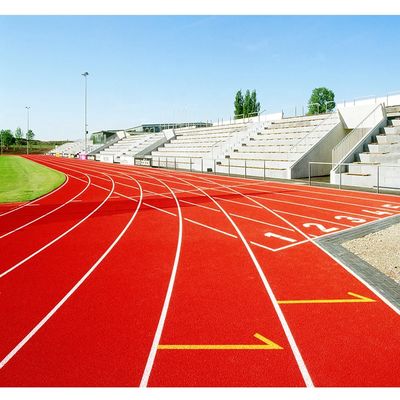 İyi fiyat Uzun mesafe koşu pistinin kauçuk yüzeyi 8M X 400M solup sönmeye ve UV'ye dayanıklı pürüzsüz pist çevrimiçi