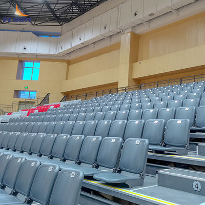 Kolay Özelleştirilebilir Kurulum İsteğe bağlı zeminle geri çekilebilir spor salonu koltukları